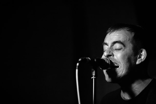 photos/concerts/2012/09_22_Kafe_Kult_Muenchen/Ted_Leo_120922_IMG_4367.jpg